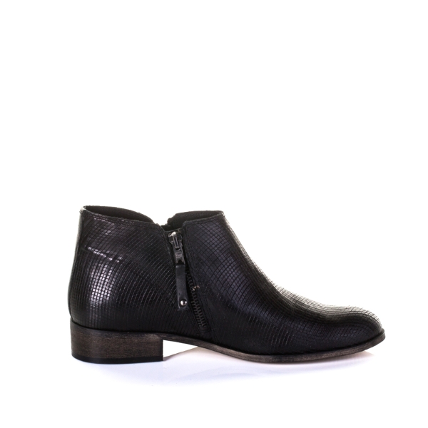 pam-black-leather-flat-ankle-boot